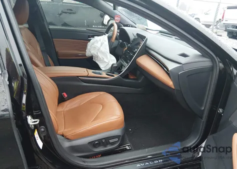 2019 Toyota Avalon Limited z USA, uszkodzony, nr VIN 4T1BZ1FB0KU013769